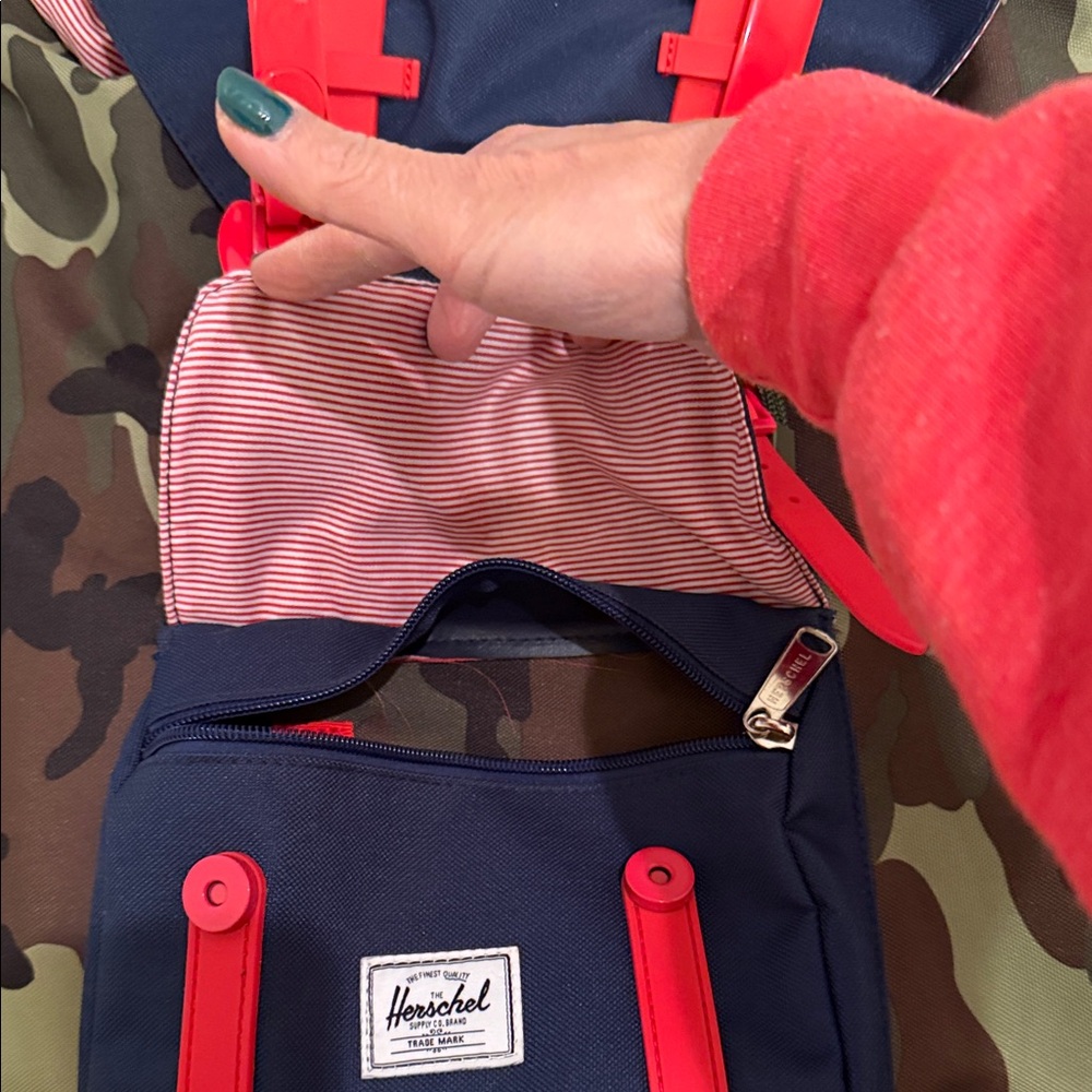 Herschel Supply Company Camo and Navy Backpack with Red Accents NEW - Picture 5 of 12